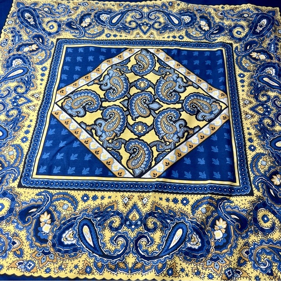 Vintage Extra Large Paisley Bandana never used - Picture 2 of 7